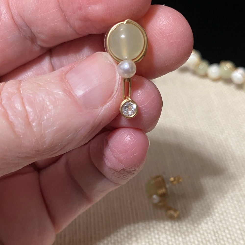 Vintage new jade & cream gemstone Beaded gold filled Necklace and Earring Set - Picture 2 of 16
